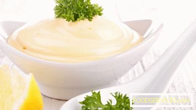 Hemlagad majonnäs - yoghurtbaserad sås