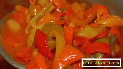 Ungersk lecho av tomater, paprika och vitlök